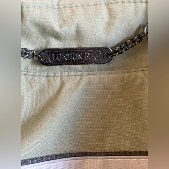 London Fog Light Green Women’s Trench Coat Detachable Hood Medium Raincoat Long - Picture 9 of 12